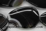 CAA271 15.5 inches 30*35mm flat teardrop black line agate beads