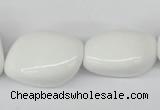 CNG72 15.5 inches 10*16mm - 25*35mm nuggets white agate beads