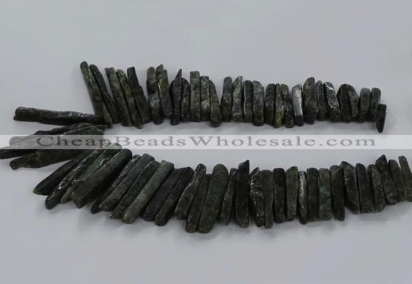 CTD2765 Top drilled 6*20mm - 8*55mm sticks green kyanite beads